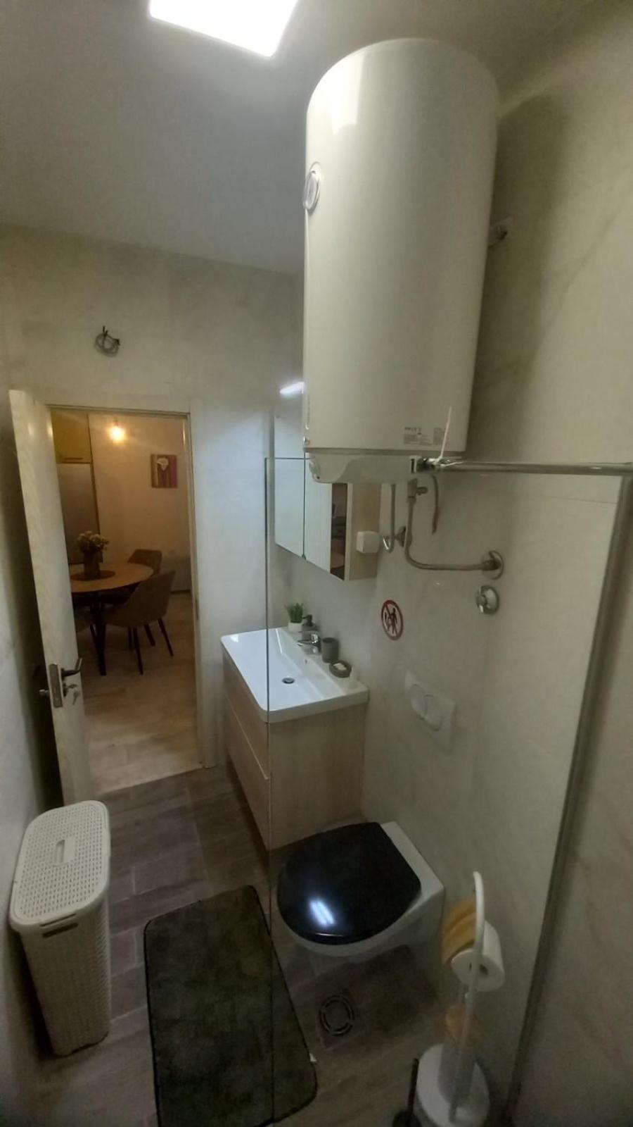 Appartement Apartman Nadja à Kotor Extérieur photo