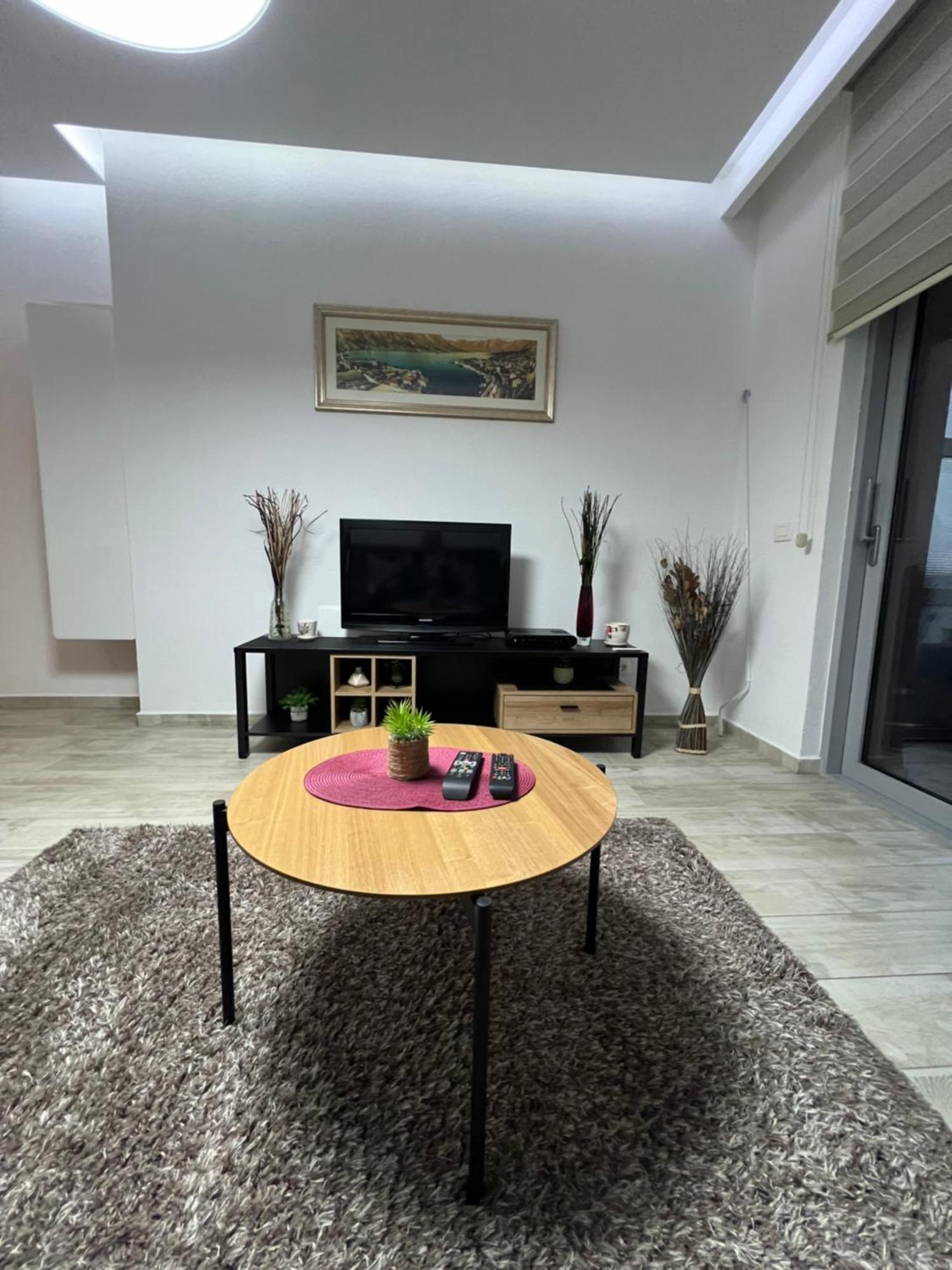 Appartement Apartman Nadja à Kotor Extérieur photo